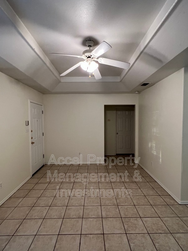 2003 Villa Linda Ave in Edinburg, TX - Foto de edificio - Building Photo