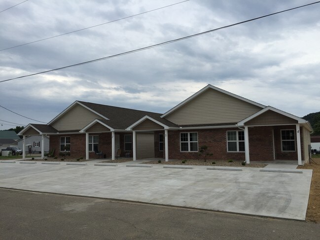 Mason Flats in Mason, WV - Foto de edificio - Building Photo