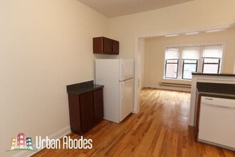 3829 N Fremont St, Unit M09B in Chicago, IL - Building Photo - Building Photo