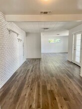 5660 Bradd Wy in Sacramento, CA - Building Photo - Building Photo