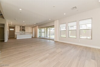 5073 Slatestone St in Las Vegas, NV - Building Photo - Building Photo