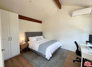 1813 N Edgemont St in Los Angeles, CA - Building Photo - Building Photo
