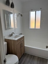 1836-1812 12th St, Unit 5 in Manhattan Beach, CA - Foto de edificio - Building Photo