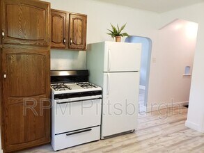 1529 Lime Hollow Rd in Pittsburgh, PA - Building Photo - Building Photo