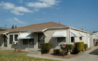 326 S Orange Ave in Lodi, CA - Building Photo