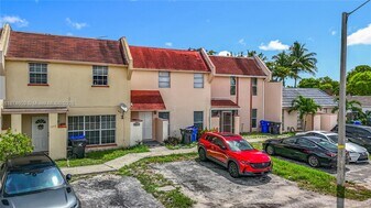 1379 Seaview in North Lauderdale, FL - Building Photo