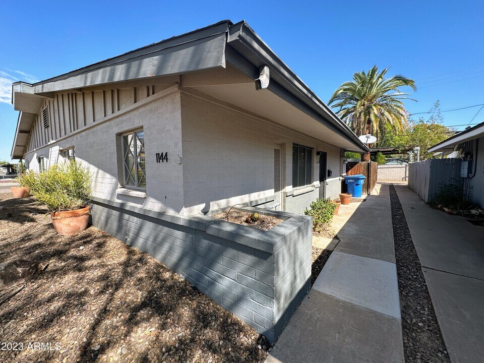 1144 W Monterosa St in Phoenix, AZ - Building Photo