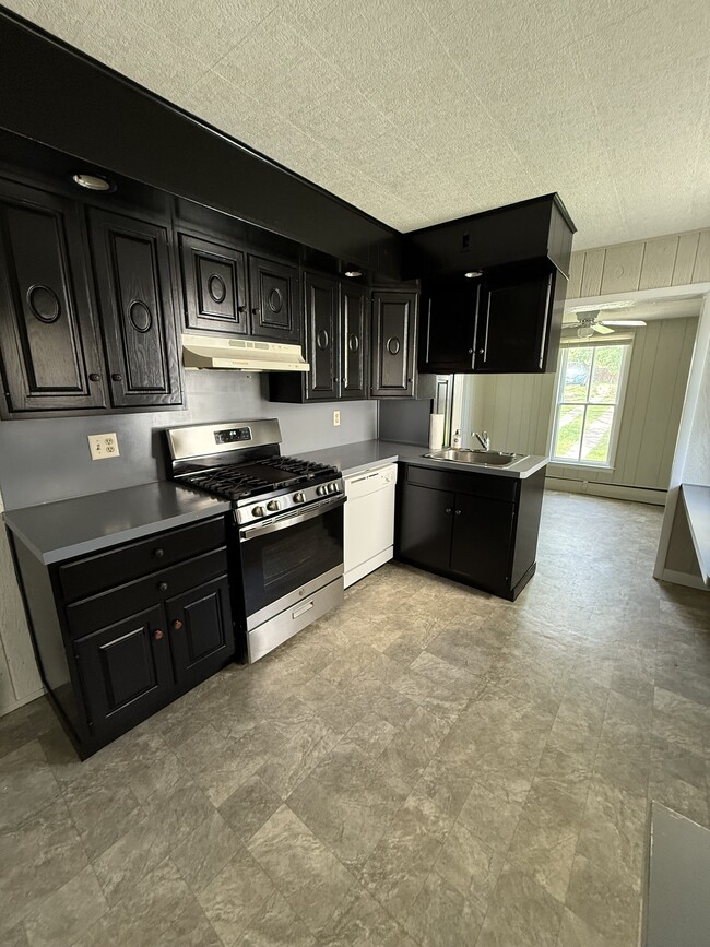 39 W Sheridan Ave, Unit 39 West Sheridan