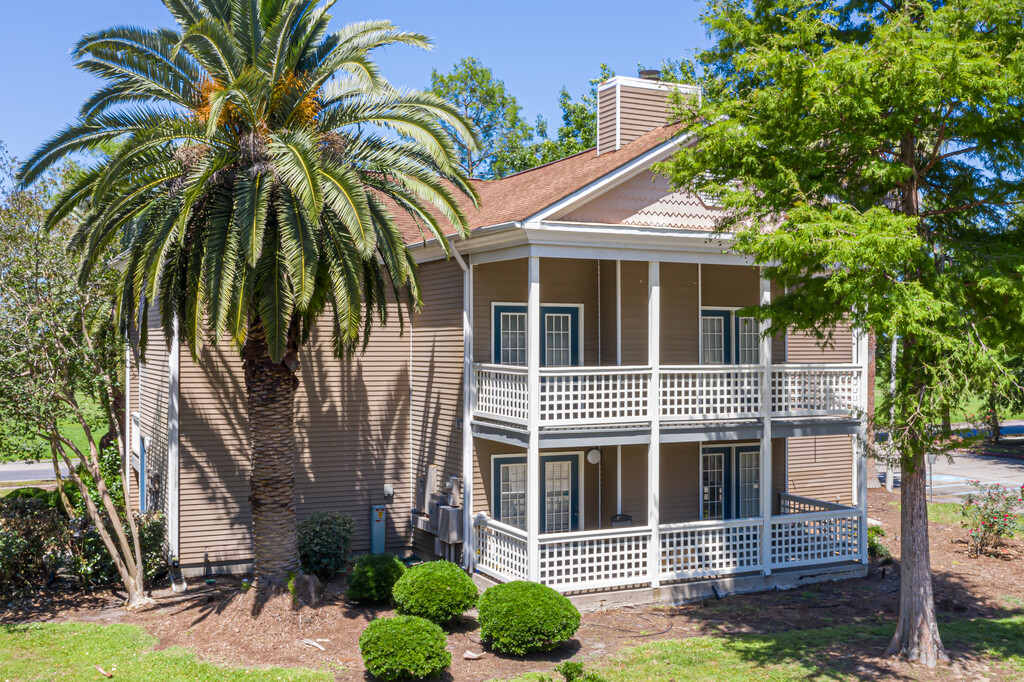 Seasons Apartments in Kenner, LA