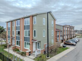 8604 Torbram Rd in Brampton, ON - Building Photo