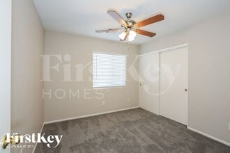 8313 Vickers Canyon St in Las Vegas, NV - Building Photo - Building Photo