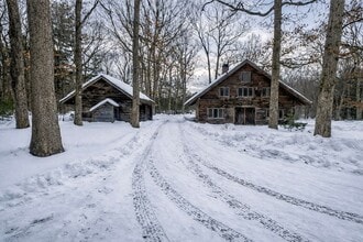 45 Hoppen Rd in New Hartford, CT - Building Photo - Building Photo