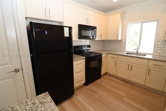 605 NE 28th St in Wilton Manors, FL - Building Photo - Building Photo