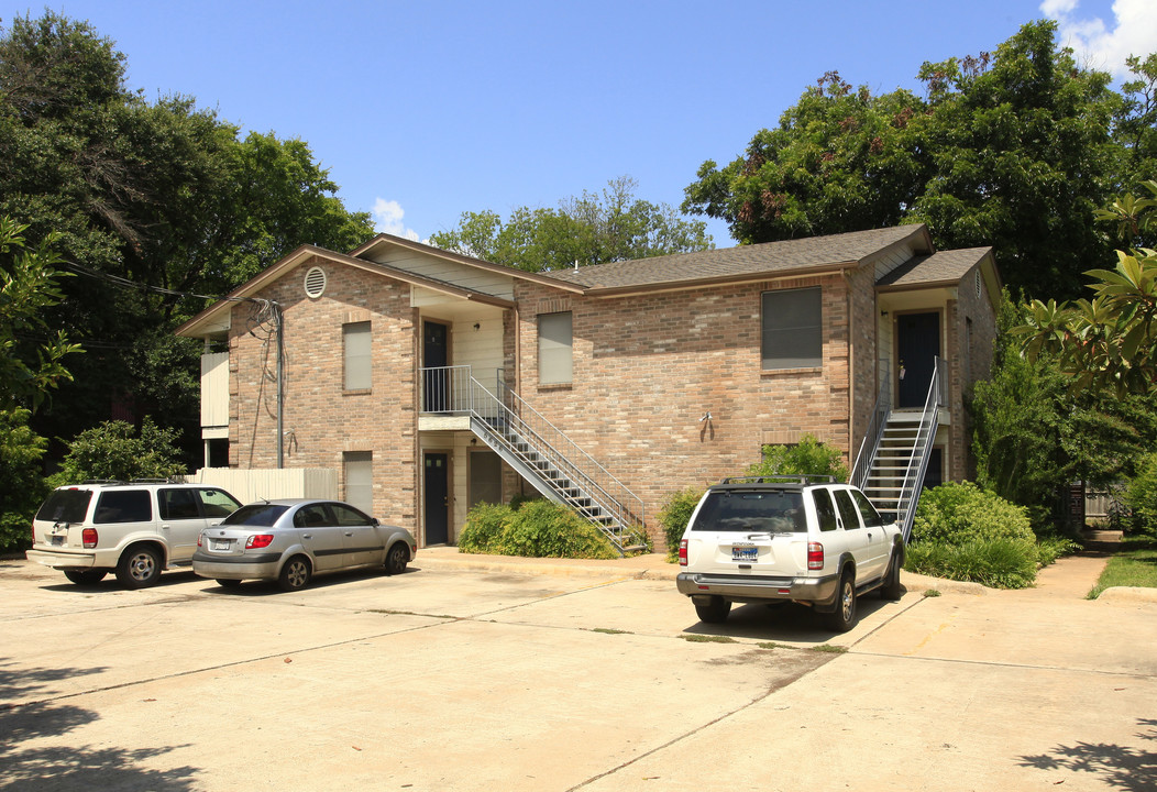 Woodrow Apartments in Austin, TX - Building Photo