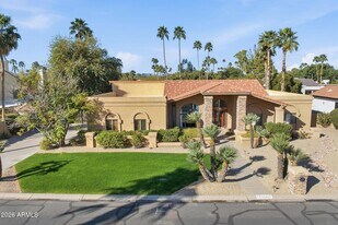 11414 N 54th Pl in Scottsdale, AZ - Building Photo