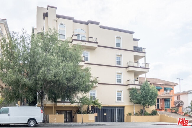 616 S Wilton Pl in Los Angeles, CA - Building Photo - Building Photo