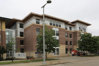 Greenbridge Commons in Cleveland, OH - Foto de edificio - Building Photo