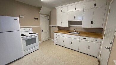 1305-1307 Frederic St in Eau Claire, WI - Building Photo - Building Photo