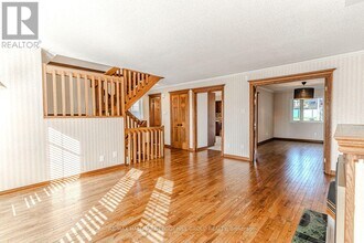 36 Kempenfelt Dr in Barrie, ON - Building Photo - Building Photo