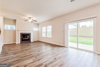 466 Magnolia Dr in Dawsonville, GA - Building Photo - Building Photo
