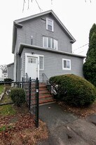 118 Vine St in Saugus, MA - Building Photo