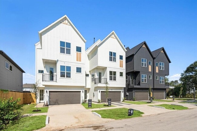 property at 3313 Daphne St