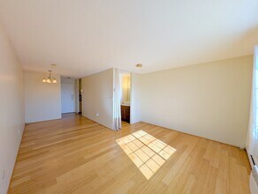 474 Broadway in Somerville, MA - Foto de edificio - Building Photo