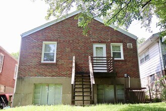 7013 Florence Pl in Jennings, MO - Building Photo - Building Photo