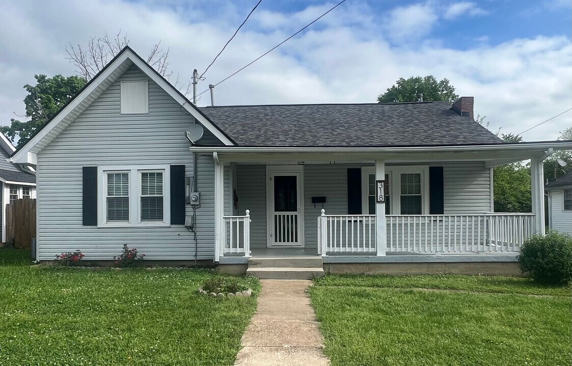 318 Montague St in Franklin, KY - Building Photo