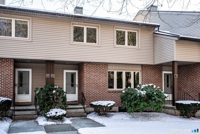 449 S Main St in Manchester, CT - Building Photo - Building Photo