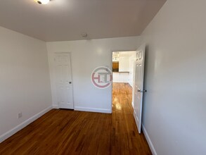 622 Logan Ave in Bronx, NY - Building Photo - Building Photo