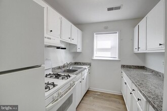 10 E 16th St in Frederick, MD - Building Photo - Building Photo