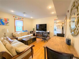 345 Columbia St, Unit 2 in Cambridge, MA - Building Photo