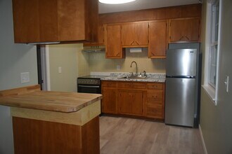 1550 CT-12 in Ledyard, CT - Foto de edificio - Building Photo