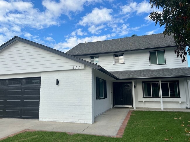 8721 Squires Cir in Huntington Beach, CA - Building Photo - Building Photo