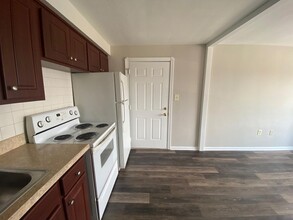 5753 Ridge Rd in Parma, OH - Building Photo - Building Photo