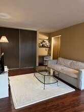 930 Westbrooke Way, Unit 930-2 in Hopkins, MN - Building Photo - Building Photo