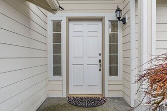 2008 Camas Ave NE in Renton, WA - Building Photo - Building Photo