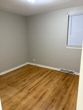 12723 S Justine St in Calumet Park, IL - Foto de edificio - Building Photo