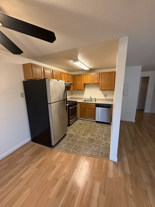 2317 SE Division St, Unit 2317