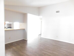 12003 Arrowwood Dr in Austin, TX - Building Photo - Building Photo