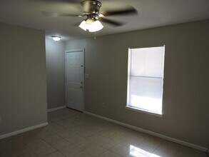 103 Hampton Dr in Crestview, FL - Building Photo - Building Photo