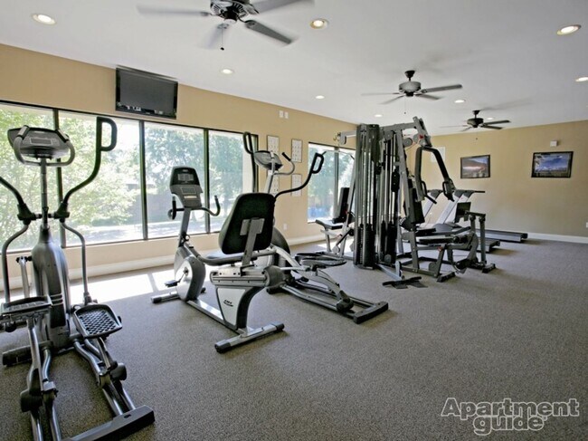 703 Old Manor Rd in Columbia, SC - Building Photo - Building Photo