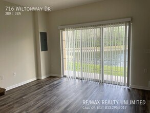 716 Wiltonway Dr in Plant City, FL - Building Photo - Building Photo