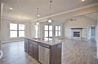 1004 Taylor in Pea Ridge, AR - Building Photo - Building Photo