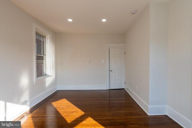 5003 Pine St in Philadelphia, PA - Building Photo - Building Photo