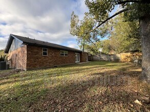 8803 Orleans Dr in Baton Rouge, LA - Building Photo - Building Photo