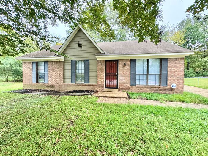 3914 Longsneck Cove in Memphis, TN - Building Photo