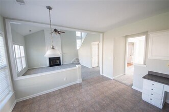 8145 Lockslay Way in Suwanee, GA - Building Photo - Building Photo