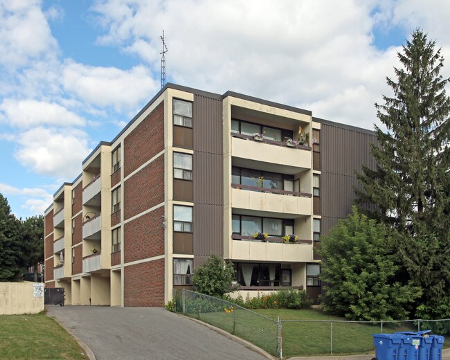 Parkview Apartments in Toronto, ON - Building Photo - Primary Photo